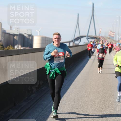 03.10.2025 - Köhlbrandbrückenlauf Yannick Fuchs http://msf.ph/oto/9186065 03.10.2025 12:05:16 Position 3 6570 meine-sportfotos.de