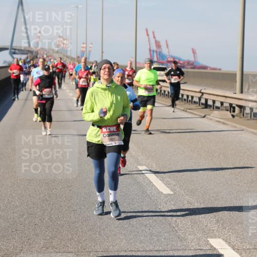 03.10.2025 - Köhlbrandbrückenlauf Yannick Fuchs http://msf.ph/oto/9186079 03.10.2025 12:05:17 Position 3 5821 meine-sportfotos.de