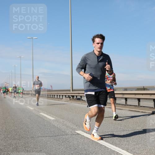 03.10.2025 - Köhlbrandbrückenlauf Yannick Fuchs http://msf.ph/oto/9186081 03.10.2025 11:44:06 Position 3  meine-sportfotos.de