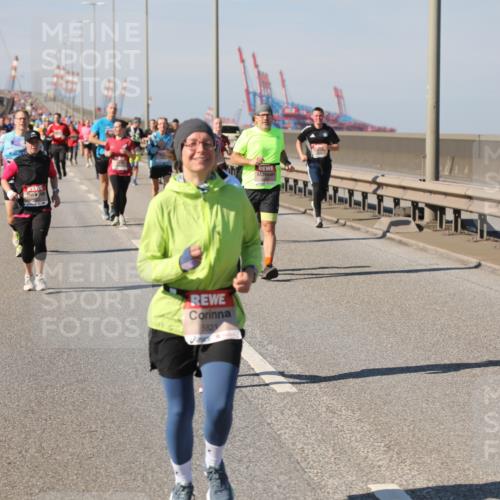 03.10.2025 - Köhlbrandbrückenlauf Yannick Fuchs http://msf.ph/oto/9186088 03.10.2025 12:05:18 Position 3 5821 meine-sportfotos.de