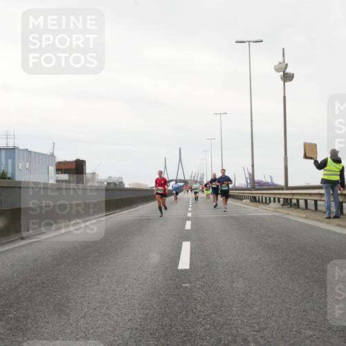 03.10.2025 - Köhlbrandbrückenlauf Matties Gatica Varas http://msf.ph/oto/9186094 03.10.2025 15:44:52 Position 3  meine-sportfotos.de