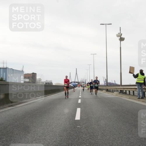 03.10.2025 - Köhlbrandbrückenlauf Matties Gatica Varas http://msf.ph/oto/9186096 03.10.2025 15:44:52 Position 3  meine-sportfotos.de