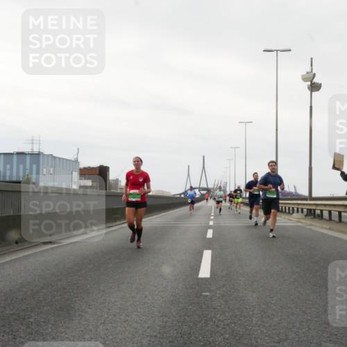 03.10.2025 - Köhlbrandbrückenlauf Matties Gatica Varas http://msf.ph/oto/9186105 03.10.2025 15:44:54 Position 3  meine-sportfotos.de