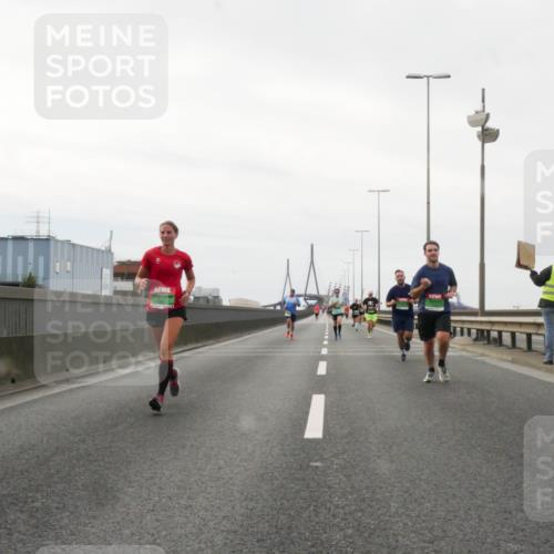 03.10.2025 - Köhlbrandbrückenlauf Matties Gatica Varas http://msf.ph/oto/9186107 03.10.2025 15:44:55 Position 3  meine-sportfotos.de