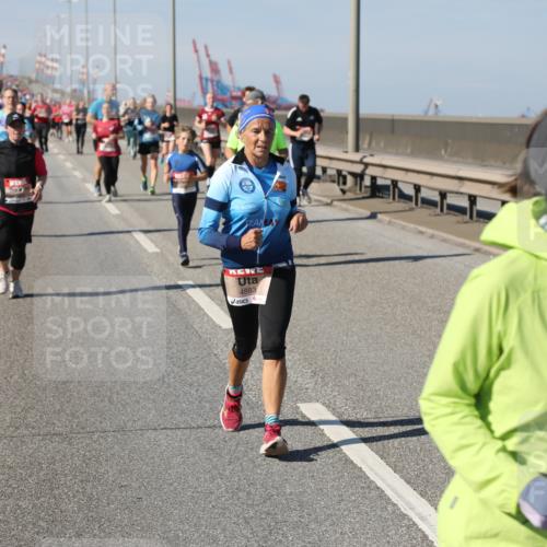03.10.2025 - Köhlbrandbrückenlauf Yannick Fuchs http://msf.ph/oto/9186108 03.10.2025 12:05:19 Position 3 4883 meine-sportfotos.de