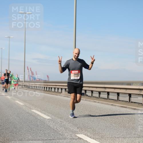 03.10.2025 - Köhlbrandbrückenlauf Yannick Fuchs http://msf.ph/oto/9186109 03.10.2025 11:44:09 Position 3 4192 meine-sportfotos.de