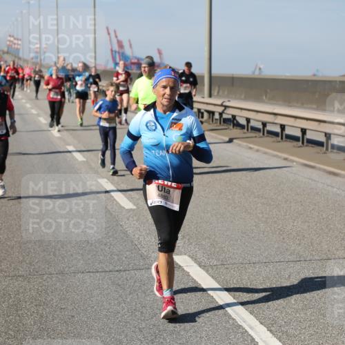03.10.2025 - Köhlbrandbrückenlauf Yannick Fuchs http://msf.ph/oto/9186115 03.10.2025 12:05:20 Position 3 4883 meine-sportfotos.de