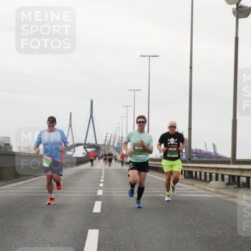 03.10.2025 - Köhlbrandbrückenlauf Matties Gatica Varas http://msf.ph/oto/9186116 03.10.2025 15:44:59 Position 3  meine-sportfotos.de