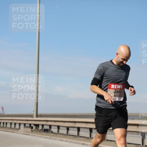 03.10.2025 - Köhlbrandbrückenlauf Yannick Fuchs http://msf.ph/oto/9186122 03.10.2025 11:44:10 Position 3 4192 meine-sportfotos.de