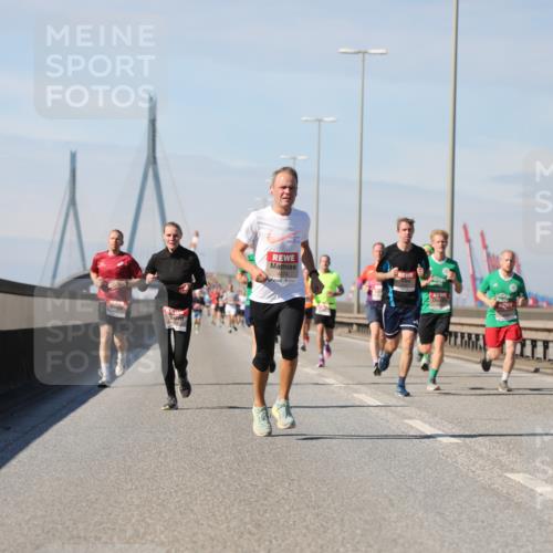 03.10.2025 - Köhlbrandbrückenlauf Yannick Fuchs http://msf.ph/oto/9186134 03.10.2025 11:44:12 Position 3  meine-sportfotos.de