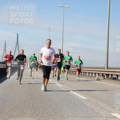 03.10.2025 - Köhlbrandbrückenlauf Yannick Fuchs http://msf.ph/oto/9186144 03.10.2025 11:44:12 Position 3 4074 meine-sportfotos.de