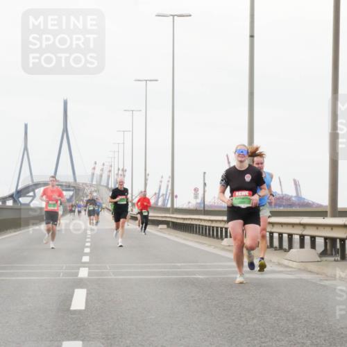 03.10.2025 - Köhlbrandbrückenlauf Matties Gatica Varas http://msf.ph/oto/9186146 03.10.2025 15:45:08 Position 3  meine-sportfotos.de