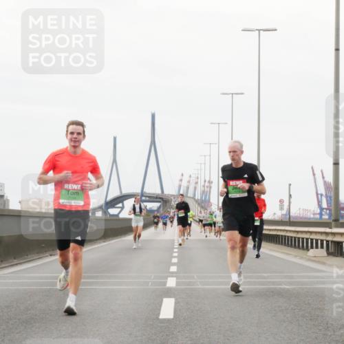 03.10.2025 - Köhlbrandbrückenlauf Matties Gatica Varas http://msf.ph/oto/9186172 03.10.2025 15:45:14 Position 3 7185 meine-sportfotos.de