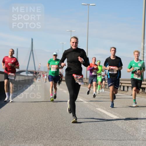 03.10.2025 - Köhlbrandbrückenlauf Yannick Fuchs http://msf.ph/oto/9186175 03.10.2025 11:44:15 Position 3 299 meine-sportfotos.de