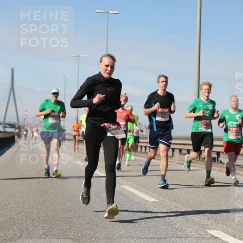 03.10.2025 - Köhlbrandbrückenlauf Yannick Fuchs http://msf.ph/oto/9186178 03.10.2025 11:44:15 Position 3 299 meine-sportfotos.de