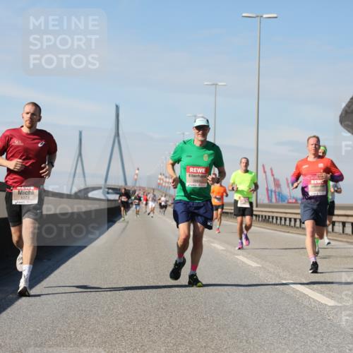 03.10.2025 - Köhlbrandbrückenlauf Yannick Fuchs http://msf.ph/oto/9186192 03.10.2025 11:44:16 Position 3 6373, 6666 meine-sportfotos.de