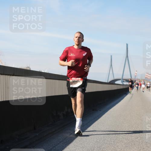 03.10.2025 - Köhlbrandbrückenlauf Yannick Fuchs http://msf.ph/oto/9186199 03.10.2025 11:44:17 Position 3 6373, 6666 meine-sportfotos.de