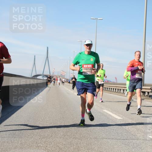 03.10.2025 - Köhlbrandbrückenlauf Yannick Fuchs http://msf.ph/oto/9186205 03.10.2025 11:44:17 Position 3 6666 meine-sportfotos.de
