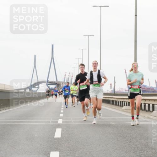 03.10.2025 - Köhlbrandbrückenlauf Matties Gatica Varas http://msf.ph/oto/9186206 03.10.2025 15:45:22 Position 3  meine-sportfotos.de
