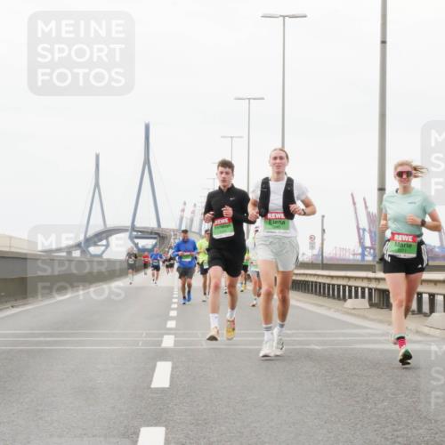 03.10.2025 - Köhlbrandbrückenlauf Matties Gatica Varas http://msf.ph/oto/9186209 03.10.2025 15:45:22 Position 3 7593, 7271 meine-sportfotos.de