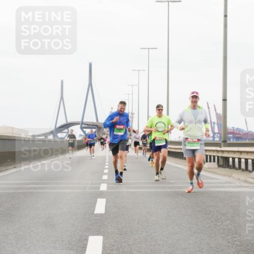 03.10.2025 - Köhlbrandbrückenlauf Matties Gatica Varas http://msf.ph/oto/9186234 03.10.2025 15:45:28 Position 3  meine-sportfotos.de