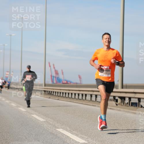 03.10.2025 - Köhlbrandbrückenlauf Yannick Fuchs http://msf.ph/oto/9186257 03.10.2025 11:44:22 Position 3 119 meine-sportfotos.de