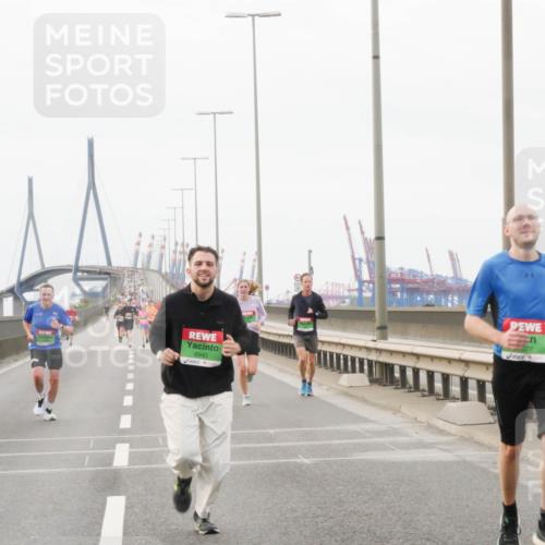 03.10.2025 - Köhlbrandbrückenlauf Matties Gatica Varas http://msf.ph/oto/9186258 03.10.2025 15:45:37 Position 3 8940 meine-sportfotos.de