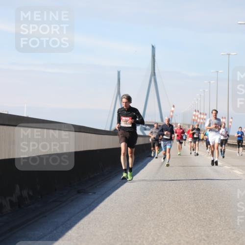 03.10.2025 - Köhlbrandbrückenlauf Yannick Fuchs http://msf.ph/oto/9186263 03.10.2025 11:44:26 Position 3  meine-sportfotos.de