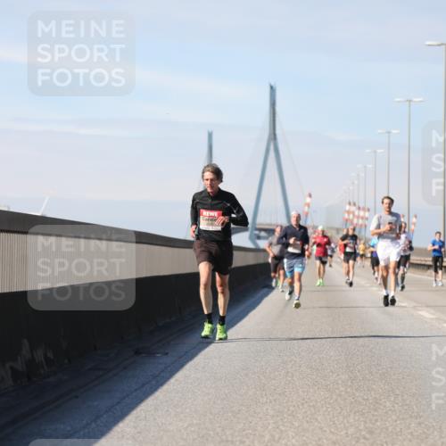 03.10.2025 - Köhlbrandbrückenlauf Yannick Fuchs http://msf.ph/oto/9186276 03.10.2025 11:44:27 Position 3 4164 meine-sportfotos.de