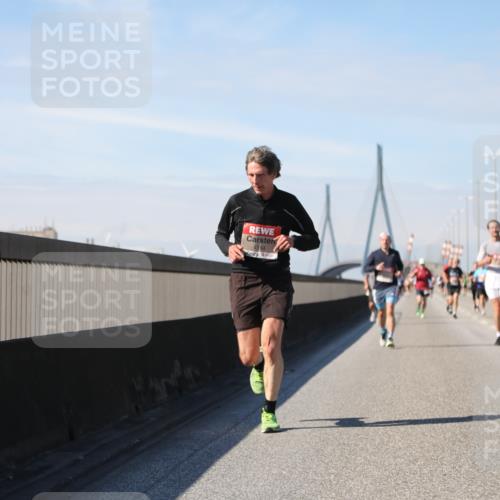 03.10.2025 - Köhlbrandbrückenlauf Yannick Fuchs http://msf.ph/oto/9186299 03.10.2025 11:44:29 Position 3  meine-sportfotos.de