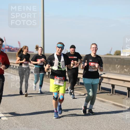 03.10.2025 - Köhlbrandbrückenlauf Yannick Fuchs http://msf.ph/oto/9186311 03.10.2025 12:05:33 Position 3 6075, 4245, 5610 meine-sportfotos.de
