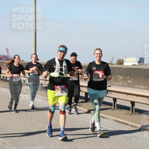 03.10.2025 - Köhlbrandbrückenlauf Yannick Fuchs http://msf.ph/oto/9186315 03.10.2025 12:05:33 Position 3 607, 4245, 5610 meine-sportfotos.de