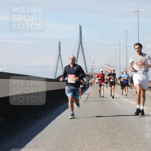 03.10.2025 - Köhlbrandbrückenlauf Yannick Fuchs http://msf.ph/oto/9186316 03.10.2025 11:44:31 Position 3 6754 meine-sportfotos.de