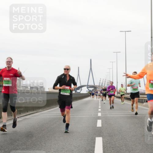 03.10.2025 - Köhlbrandbrückenlauf Matties Gatica Varas http://msf.ph/oto/9186330 03.10.2025 15:46:00 Position 3 7584 meine-sportfotos.de