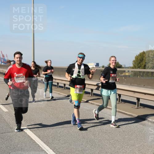 03.10.2025 - Köhlbrandbrückenlauf Yannick Fuchs http://msf.ph/oto/9186340 03.10.2025 12:05:34 Position 3 6075 meine-sportfotos.de