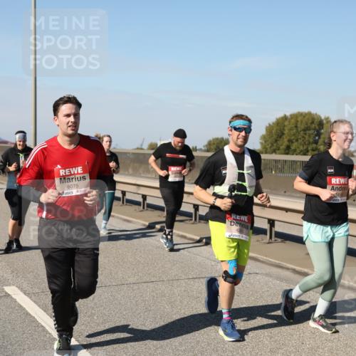 03.10.2025 - Köhlbrandbrückenlauf Yannick Fuchs http://msf.ph/oto/9186362 03.10.2025 12:05:35 Position 3 6075, 4245, 561 meine-sportfotos.de