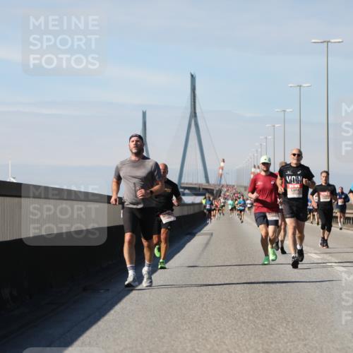 03.10.2025 - Köhlbrandbrückenlauf Yannick Fuchs http://msf.ph/oto/9186370 03.10.2025 11:44:36 Position 3  meine-sportfotos.de