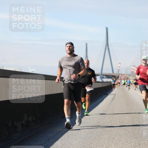 03.10.2025 - Köhlbrandbrückenlauf Yannick Fuchs http://msf.ph/oto/9186390 03.10.2025 11:44:37 Position 3  meine-sportfotos.de