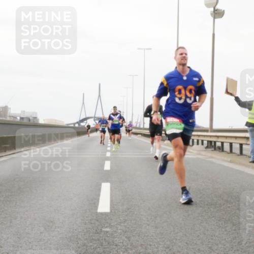 03.10.2025 - Köhlbrandbrückenlauf Matties Gatica Varas http://msf.ph/oto/9186397 03.10.2025 15:46:14 Position 3 999 meine-sportfotos.de
