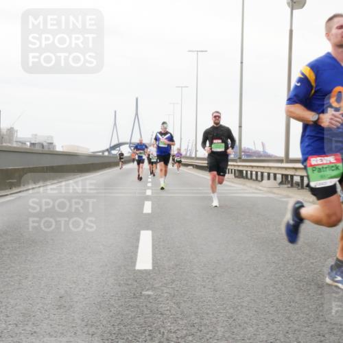 03.10.2025 - Köhlbrandbrückenlauf Matties Gatica Varas http://msf.ph/oto/9186400 03.10.2025 15:46:15 Position 3  meine-sportfotos.de