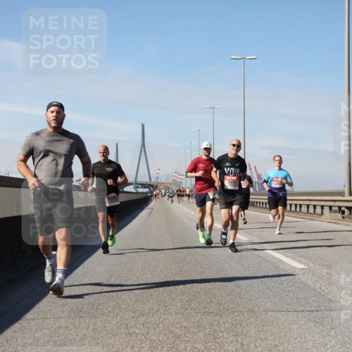 03.10.2025 - Köhlbrandbrückenlauf Yannick Fuchs http://msf.ph/oto/9186403 03.10.2025 11:44:39 Position 3  meine-sportfotos.de
