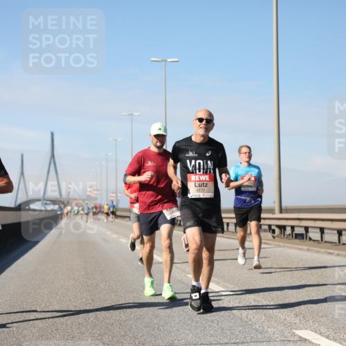03.10.2025 - Köhlbrandbrückenlauf Yannick Fuchs http://msf.ph/oto/9186415 03.10.2025 11:44:40 Position 3 4275, 4177 meine-sportfotos.de