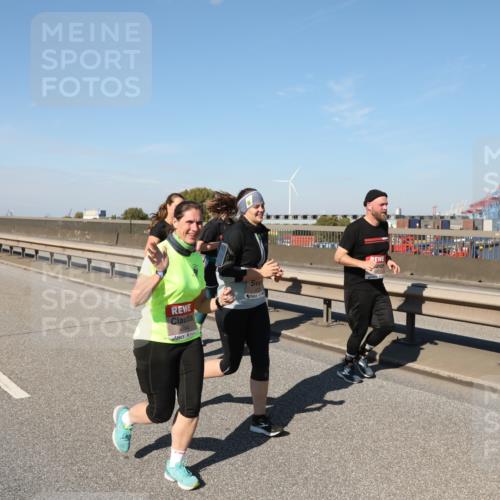 03.10.2025 - Köhlbrandbrückenlauf Yannick Fuchs http://msf.ph/oto/9186417 03.10.2025 12:05:38 Position 3 4844 meine-sportfotos.de