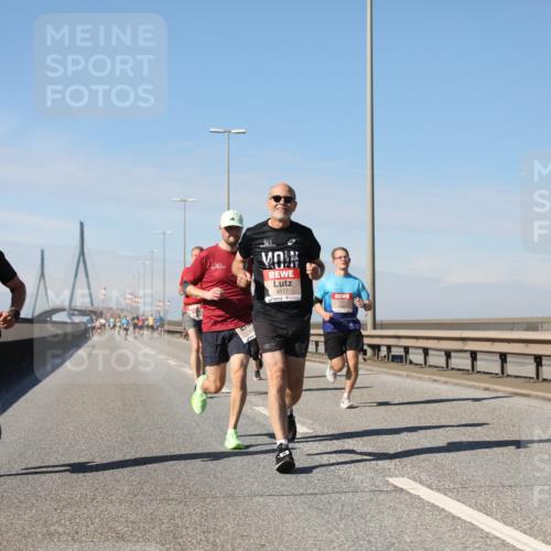 03.10.2025 - Köhlbrandbrückenlauf Yannick Fuchs http://msf.ph/oto/9186418 03.10.2025 11:44:40 Position 3 4177, 4275 meine-sportfotos.de