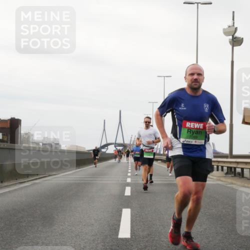03.10.2025 - Köhlbrandbrückenlauf Matties Gatica Varas http://msf.ph/oto/9186429 03.10.2025 15:46:22 Position 3 7269 meine-sportfotos.de