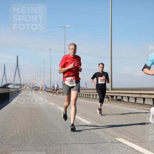 03.10.2025 - Köhlbrandbrückenlauf Yannick Fuchs http://msf.ph/oto/9186437 03.10.2025 11:44:42 Position 3 6464, 6760 meine-sportfotos.de