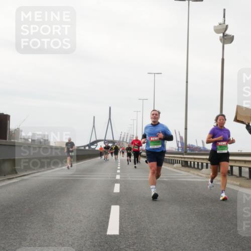 03.10.2025 - Köhlbrandbrückenlauf Matties Gatica Varas http://msf.ph/oto/9186446 03.10.2025 15:46:26 Position 3  meine-sportfotos.de