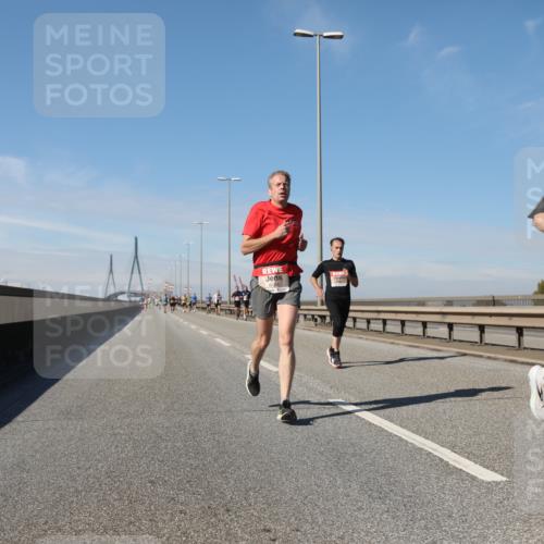 03.10.2025 - Köhlbrandbrückenlauf Yannick Fuchs http://msf.ph/oto/9186447 03.10.2025 11:44:43 Position 3 6464, 6760 meine-sportfotos.de