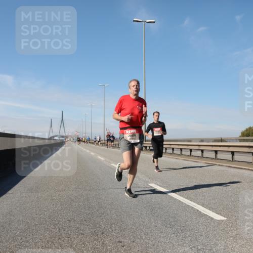 03.10.2025 - Köhlbrandbrückenlauf Yannick Fuchs http://msf.ph/oto/9186451 03.10.2025 11:44:43 Position 3 6464 meine-sportfotos.de