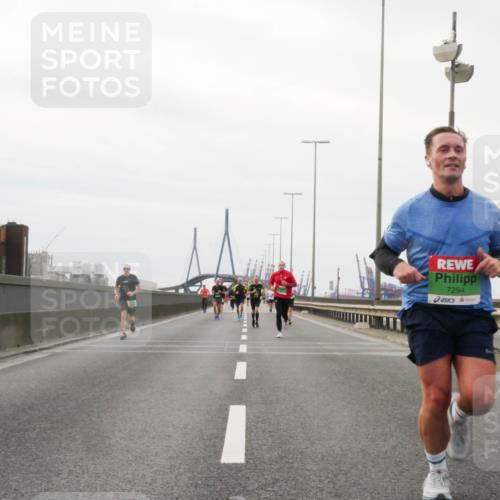 03.10.2025 - Köhlbrandbrückenlauf Matties Gatica Varas http://msf.ph/oto/9186453 03.10.2025 15:46:27 Position 3 7294 meine-sportfotos.de
